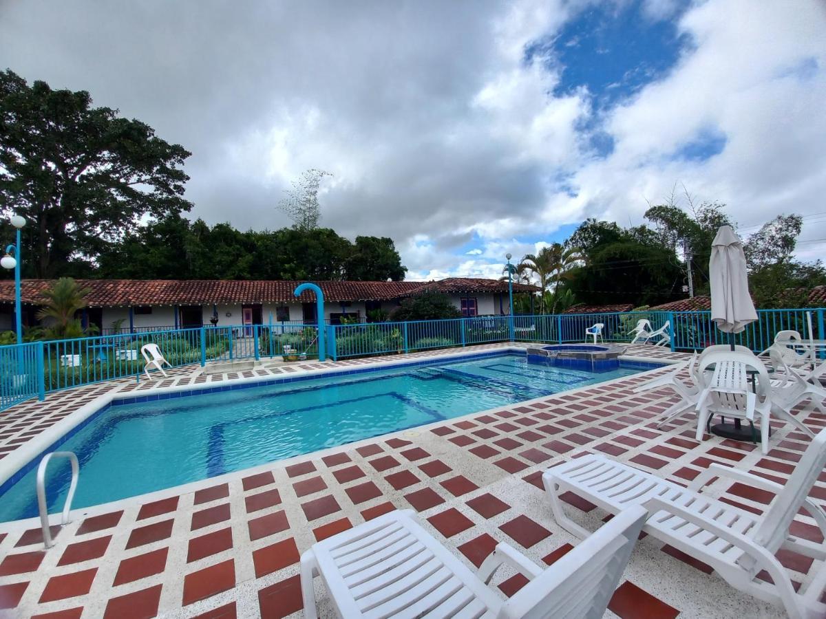 Finca Hotel Villa Del Sol 푸에블로 타파오 외부 사진
