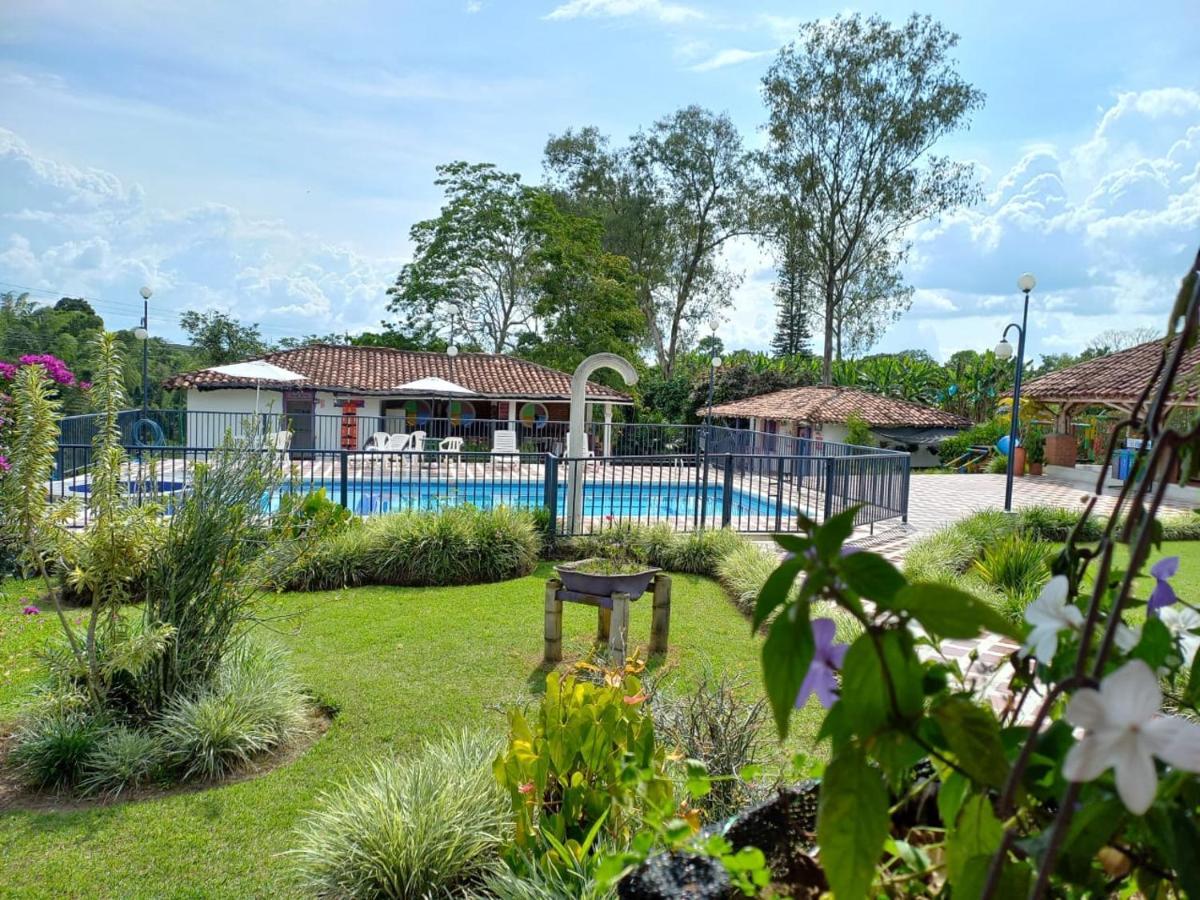 Finca Hotel Villa Del Sol 푸에블로 타파오 외부 사진