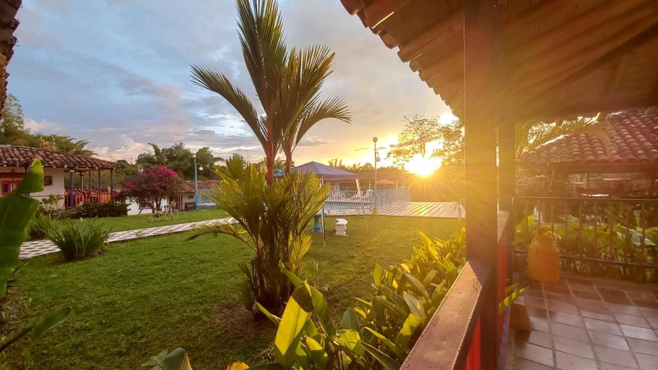 Finca Hotel Villa Del Sol 푸에블로 타파오 외부 사진